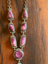 Load image into Gallery viewer, Purple Spiny Lariat set with Earrings
