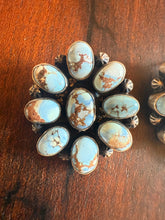 Load image into Gallery viewer, Golden Hills Cluster Earrings
