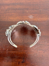 Load image into Gallery viewer, Zuni Turquoise Bracelet
