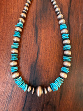 Load image into Gallery viewer, Turquoise and pearl’s necklace
